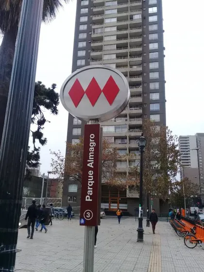 Metro Parque Almagro 