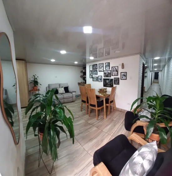 Hermosa Casa Remodelada Cerca A Centro Comercial Hayuelos 