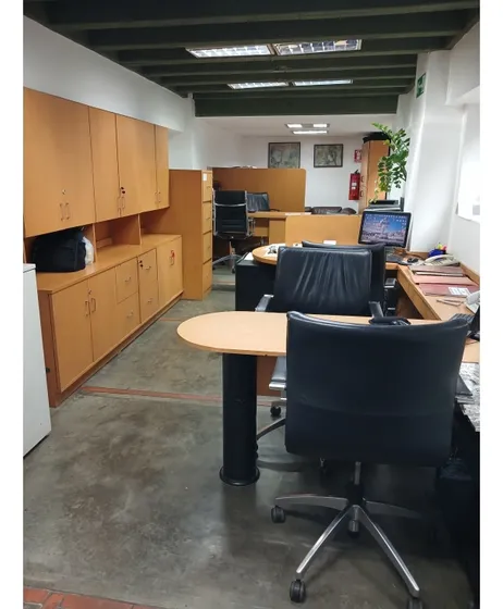 Alquilo Oficina 45m2 El Rosal 9445