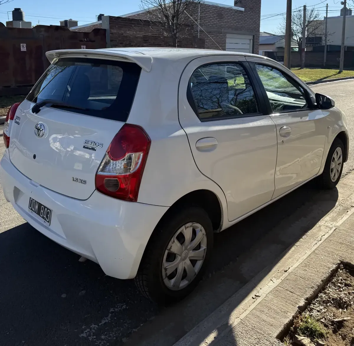 Toyota Etios 1.5 Sedan Xs