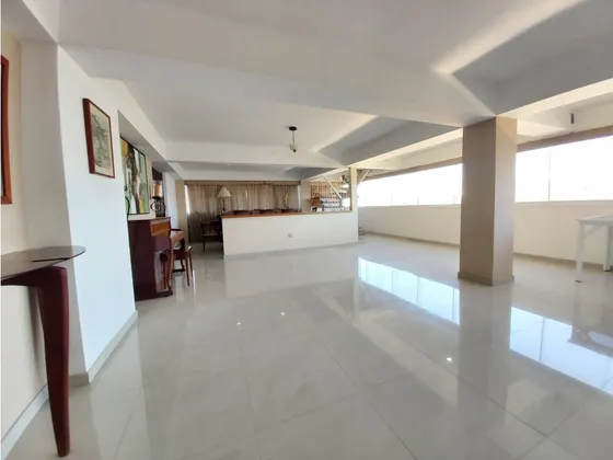 Los Naranjos - El Hatillo. Venta Apartamento Ph 4h+1s/ 3.5b + 1s/ 2e