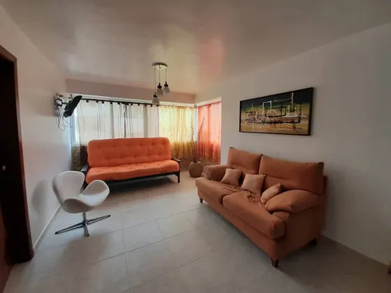 Century 21 Mónaco Tucacas, Vende Bello Apartamento Full Equipado Frente Al Mar.