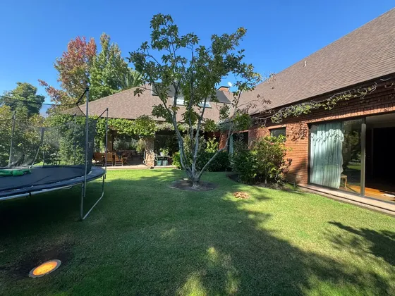 Vendo Casa Con Gran Terreno En Las Pataguas