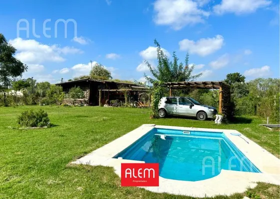 Casa En  Chacras De Canning En Amplio Terreno