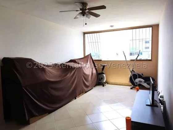 Fredxia Castillo Vende Comodo Apartamenton En Zona Estrategica Del Este De Barquisimeto # 25-18414