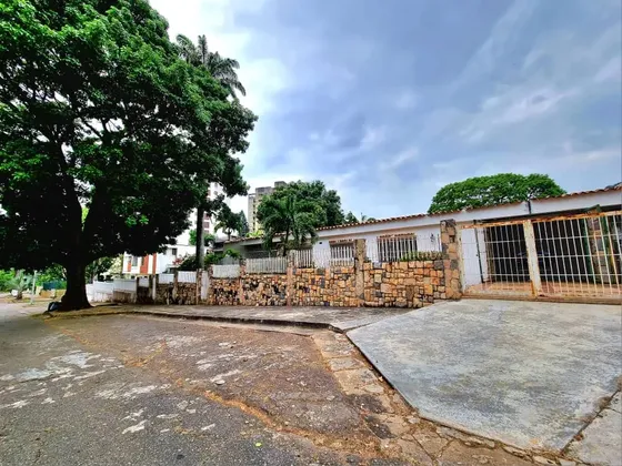 Casa Quinta En Lomas Del Este, Valencia