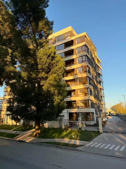 Departamento Full Amoblado En Condominio Laguna Verde.