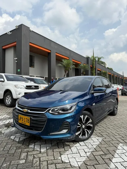 Chevrolet Onix 1.0t Premier Sedan At