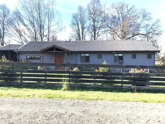Se Vende Hermosa Parcela Con Amplia Casa En Valdivia
