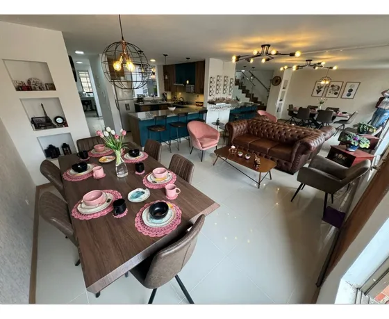 Casa Para La Venta En La Estrella Cerca Del Parque Principal