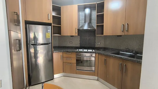 En Alquiler Hermoso Apartamento En Campo Alegre. Solo Cliente Directo. (r.o)