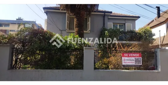 Casa En Venta De 3 Dorm. En Ñuñoa