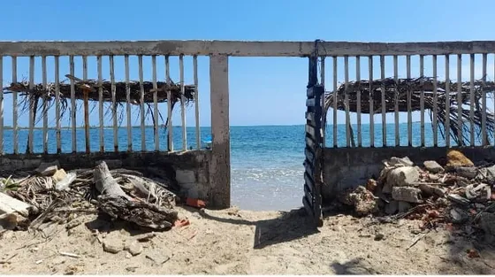 Ar. Venta De Casa A Orillas De La Playa. Chichiriviche