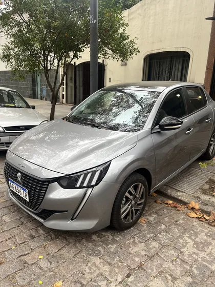 Peugeot 208 1.6 Feline Tiptronic