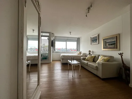 Alquiler De Apartamento Monoambiente Amueblado En Malvin E-tower Sky 311