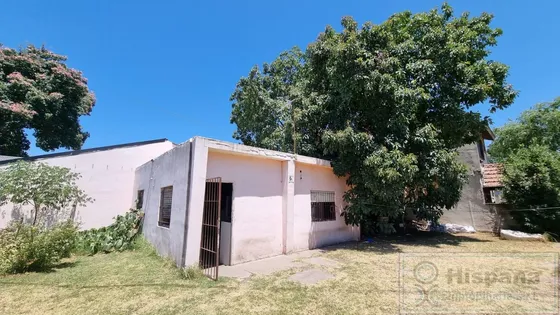 Casa En Venta Sobre La Calle Cura Brochero. Tortuguitas, Malvinas Argentinas.