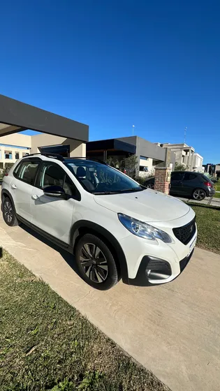 Peugeot 2008 1.6 Feline Am20