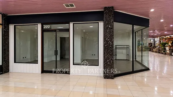 Estupendo Local Comercial Mall Mirage