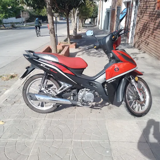 Dueñ Vende Gilera Mash 125 X En Exelente Estado,con 8000 Km