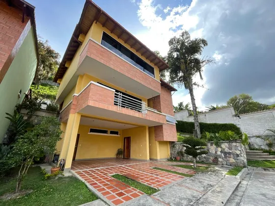 Se Vende Casa Con Vista Panorámica A La Sierra Nevada En Residencias Dora Uno  Mérida, Venezuela
