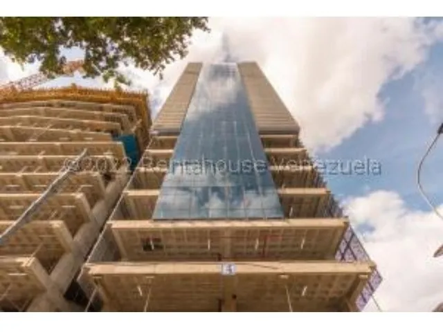  #22-22321 Excelente Oficina En Las Mercedes 