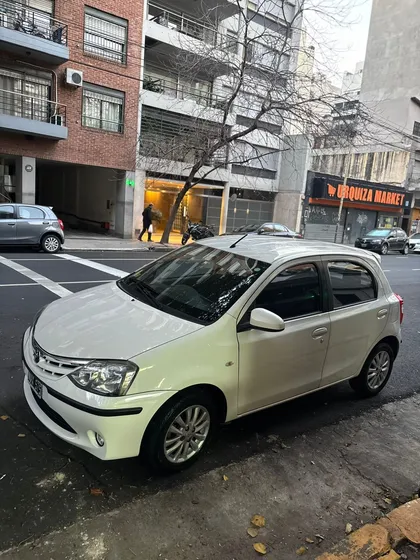 Toyota Etios 1.5 Xls