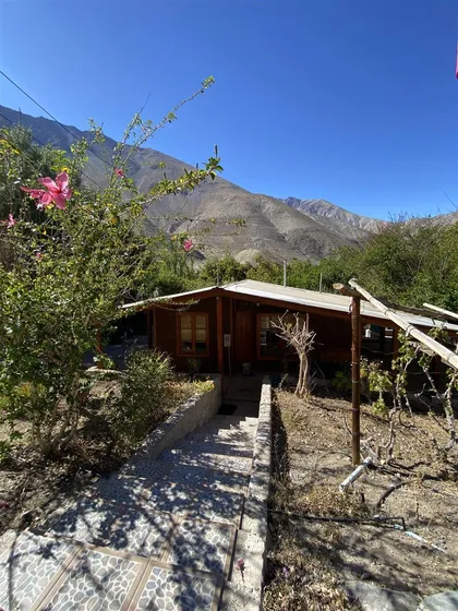 Casa En Venta De 3 Dorm. En Vicuña, Varillar 