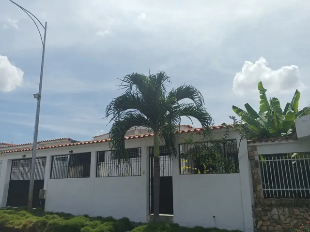Casa En Venta El Trigal Norte Calle Cerrada Peggy Araujo 