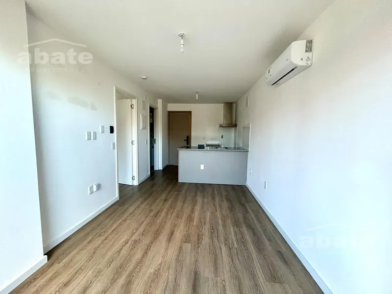 Alquiler Apartamento De 1 Dormitorio Con Garaje , En La Blanqueada Próximo Al Hospital De Clínicas