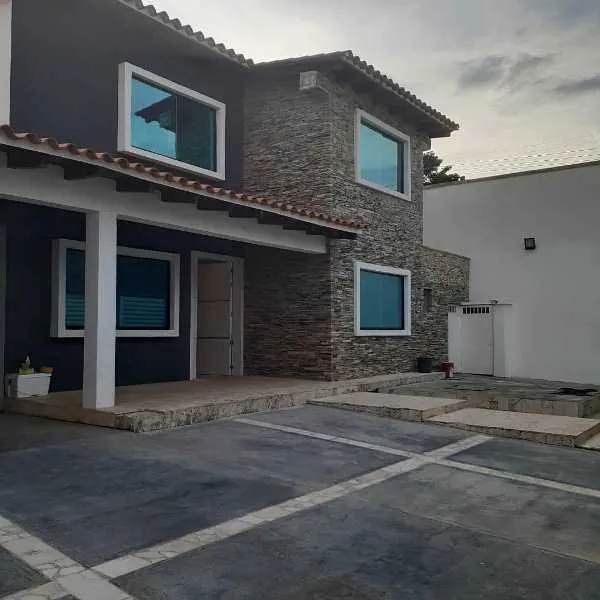 Moderna Casa-quinta En Prebo Ii, Valencia. Calle Cerrada.ns