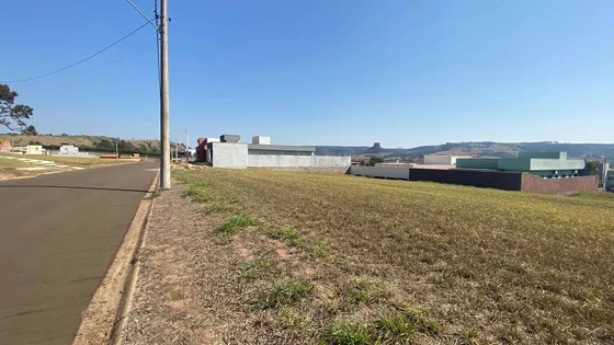 Terreno 420m Em Condomínio