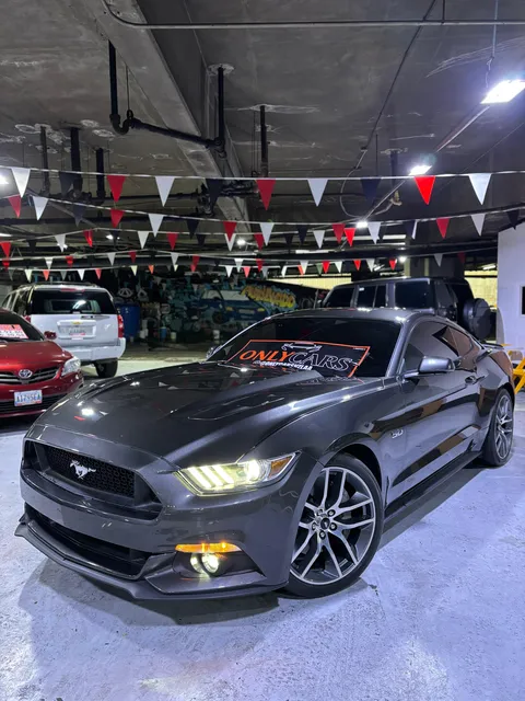 Ford Mustang Gt V8 5.0