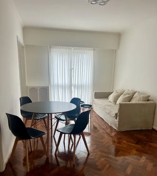Elegancia Y Confort En La Mejor Zona De Recoleta - Tres Ambientes