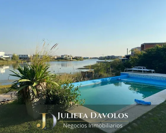Casa A La Laguna En Venta  6 Ambientes Puertos Del Lago Barrio Acacias Escobar-maschwitz