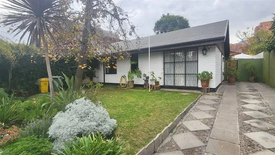 Casa En Venta De 3 Dorm. En Las Condes /colón-p. Hurtado Sur