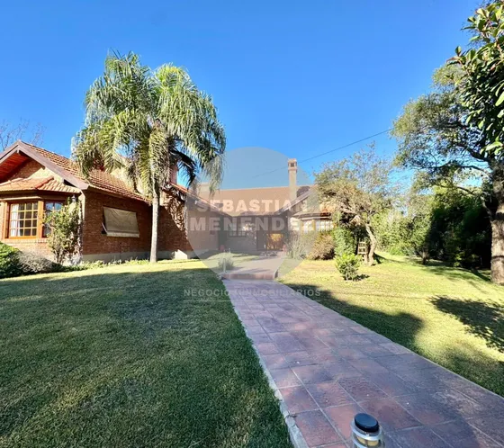 1 Planta - 4 Dorm - Lote Central - Galería - Pileta