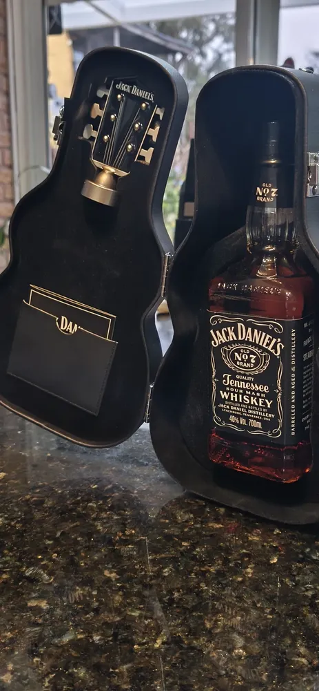 Whisky Jack Daniel's Guitar Case Couro Ed Limitada 700ml 40