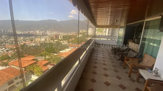 Dp - Colinas De Santa Mónica, Apartamento Vista Al Avila, 228m2, Ascensor Privado, 25-24896, Continua.