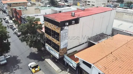 #*25- 14314 Espectacular Edificio Comercial En Venta; En La Zona Repuestera De La Ciudad  Barquisimeto, Lara. Adelaida Armeya