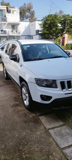Jeep Compass 2.4 Latitud 5vel 5vel 4x2 Mt
