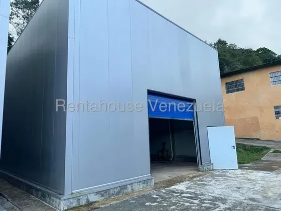 Alquiler De Excelente Galpón En La Unión / Gc