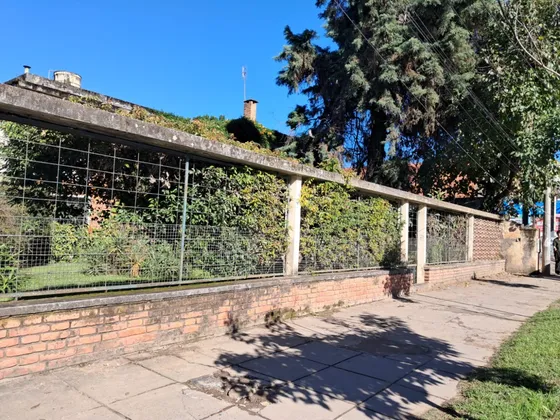Venta - Av. Aconquija 1840 - Excelente Ubicación!