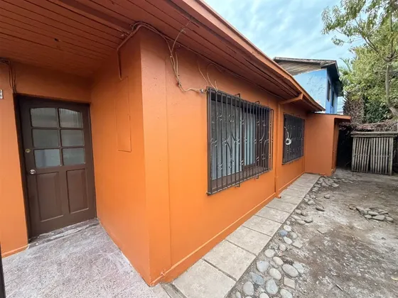 Casa En Venta De 3 Dorm. En Ñuñoa
