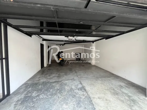Local En Arriendo En Mesa. Cod A775366
