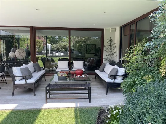 Casa En Venta De 5 Dorm. En Lo Barnechea