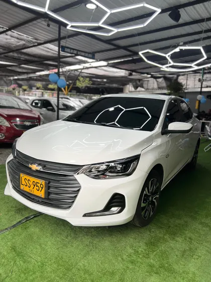 Chevrolet Onix 1.0t Premier Sedan At