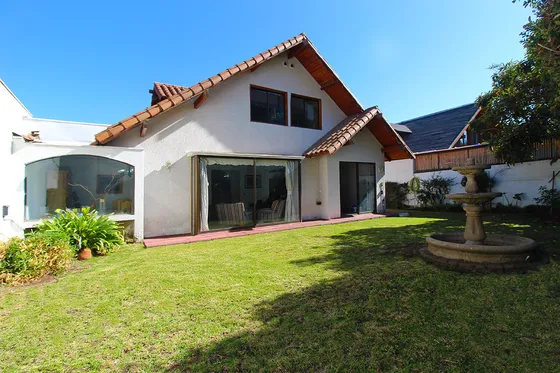 Casa En Arriendo - San Carlos De Apoquindo