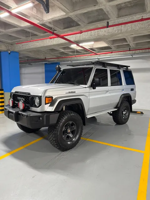 Toyota Lc Machito