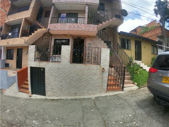 Vendo Casa Barrio Nuevo, Bello, Piso 2