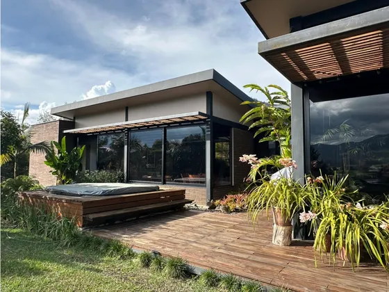 Casa Campestre En Hermosa Parcelación, Sector Yarumo, La Ceja